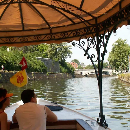 Les Cerisiers - De Standing Au Centre De ナミュール